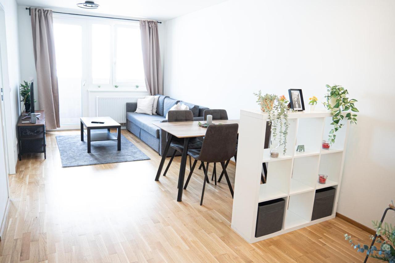 Bright & Modern - Balcony - Leilighet Wien Eksteriør bilde